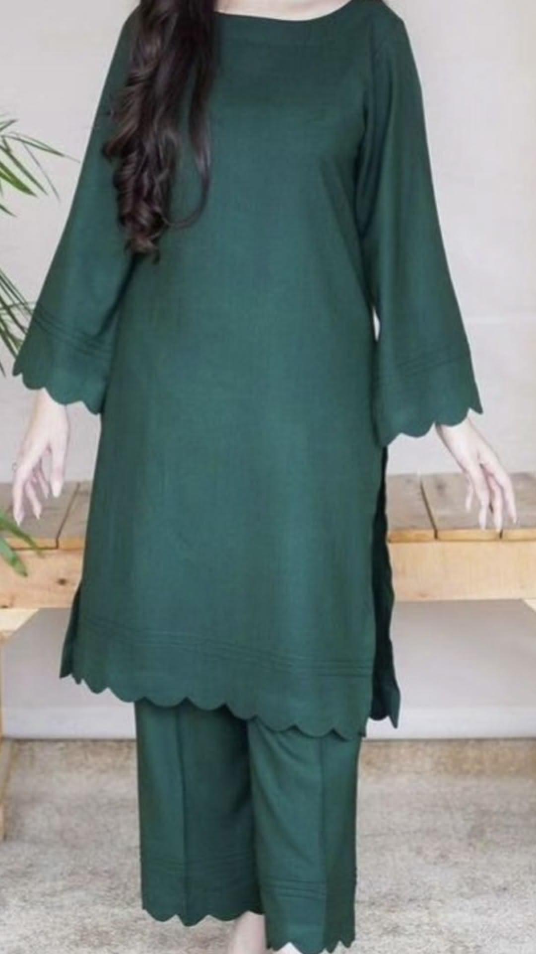 Bottle Green Women’s Kurta Pant Set with Scalloped Sleeves & Hem